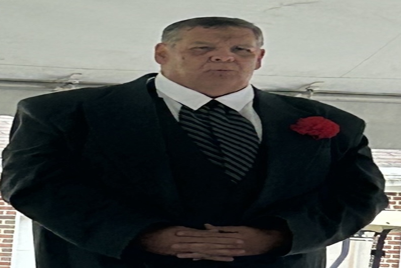 Mike Wilson portraying President William McKinley